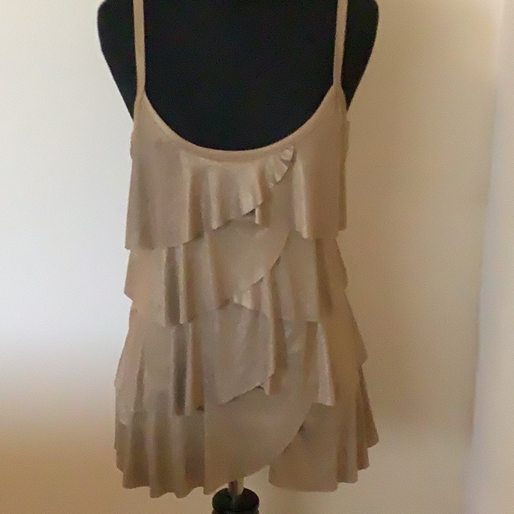 CUTE GOLD SHIMMER RUFFLED TOP